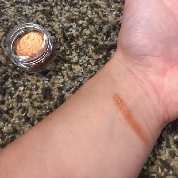 potted eyeshadow - Picture 4 of 4